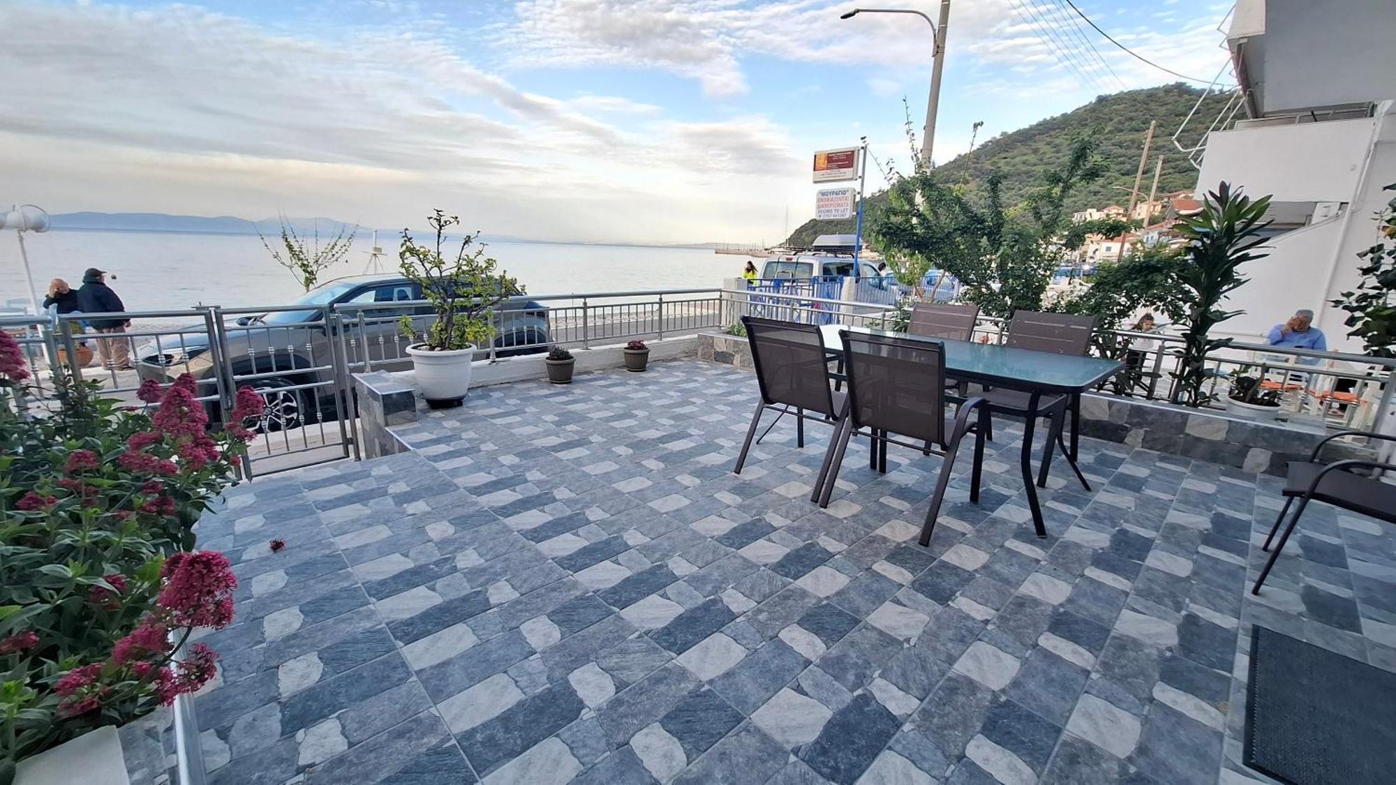 Antony'S Apartment Sea View Tirós 外观 照片