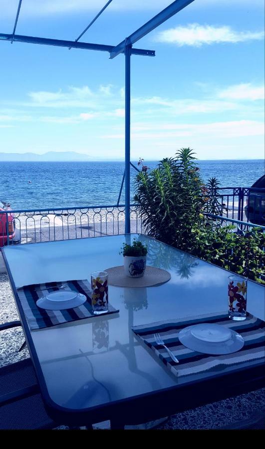 Antony'S Apartment Sea View Tirós 外观 照片